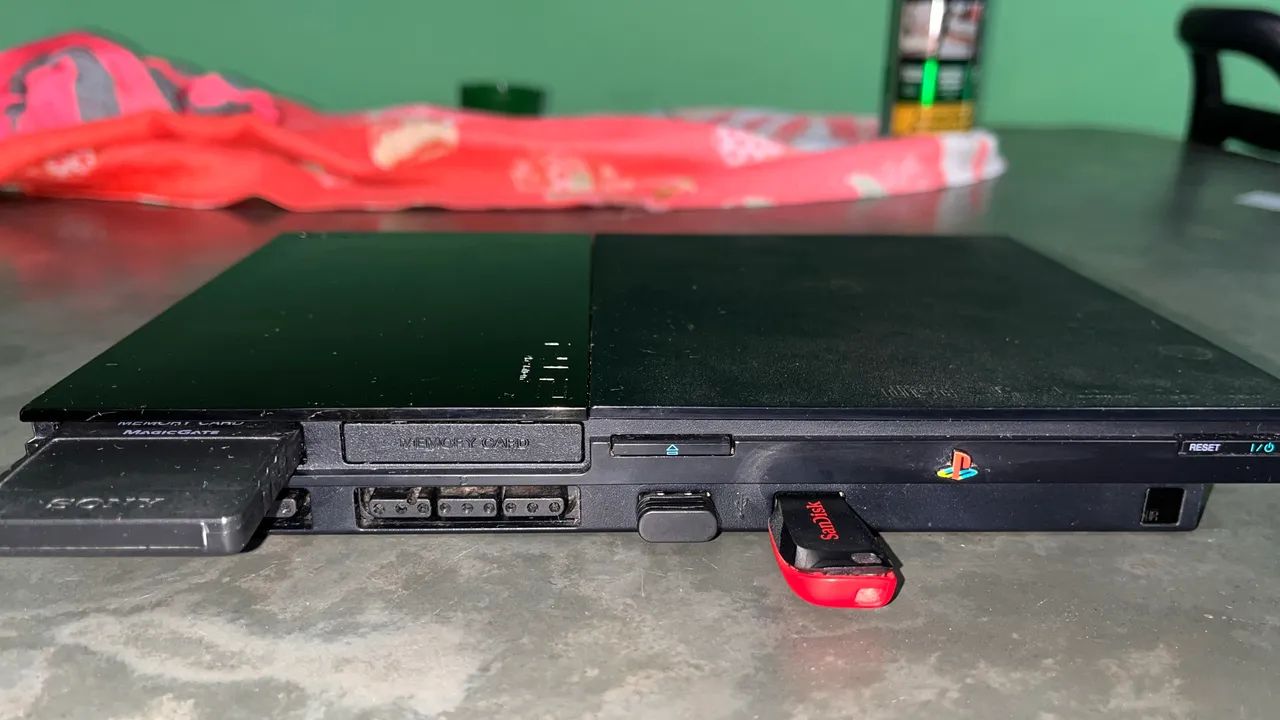 PlayStation 2 Slim Funcionando