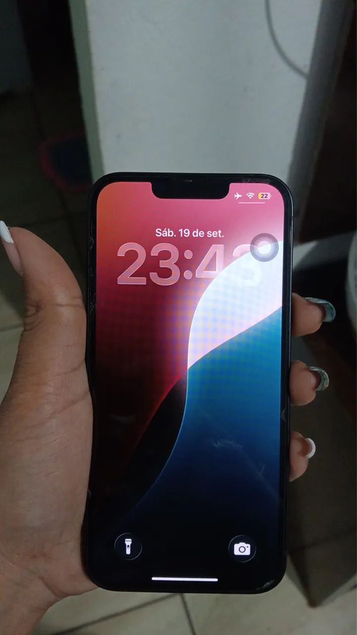 Vendo IPhone 13 semi novo 
