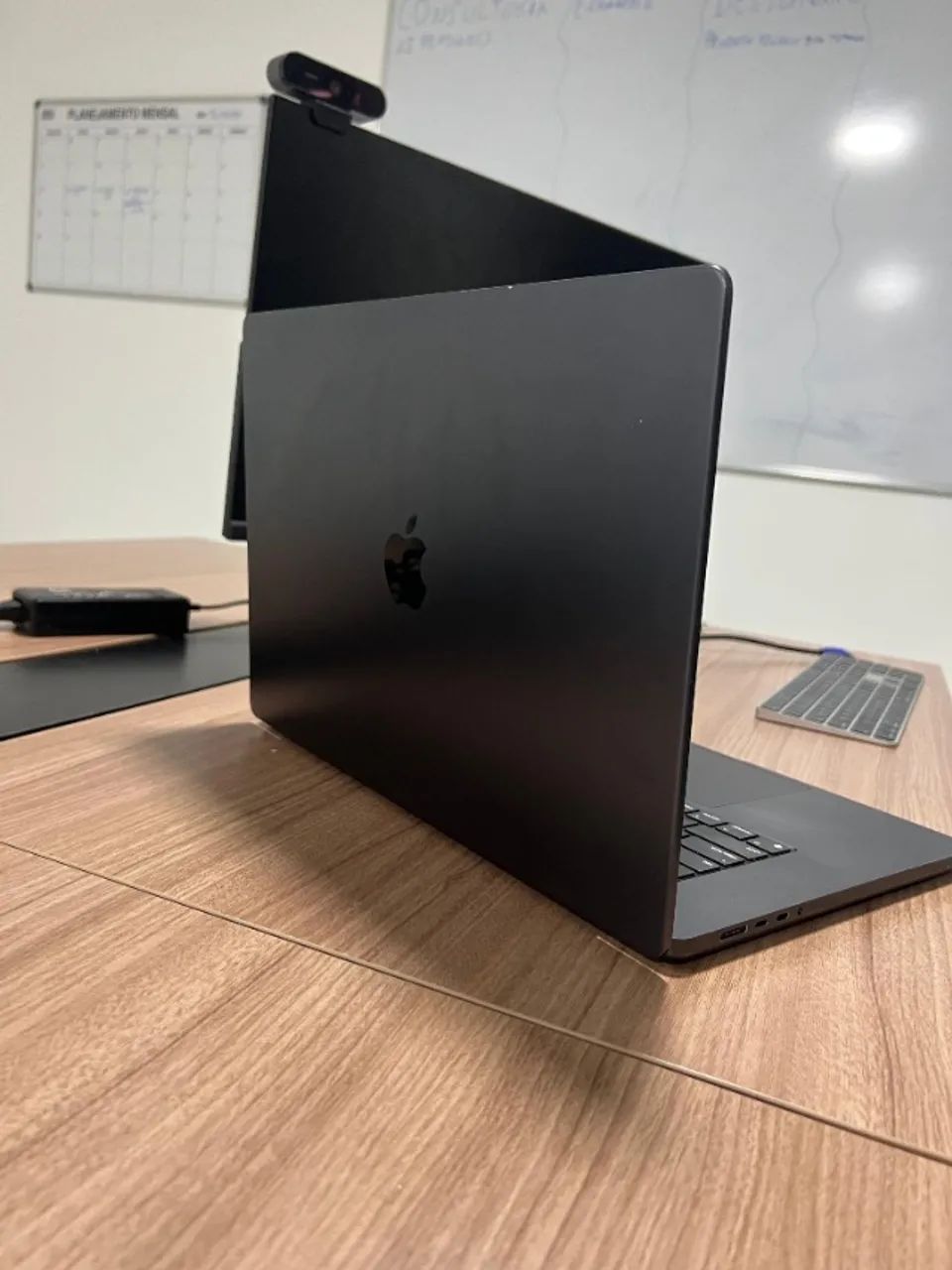 Macbook M3 Pro 16" pol. - Foto 2