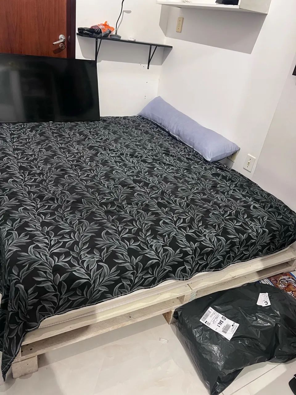Cama King com pallets  - Foto 3