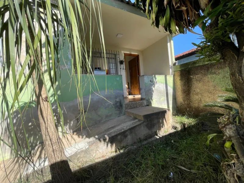 CASA EM LOTE 360m2 MAIS BARACAO