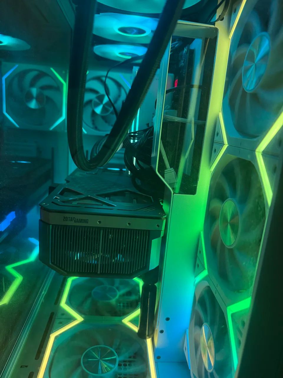 NVIDIA GeForce RTX 5090 Zotac SOLID 32GB - Testada no FurMark e Funcionando 100%