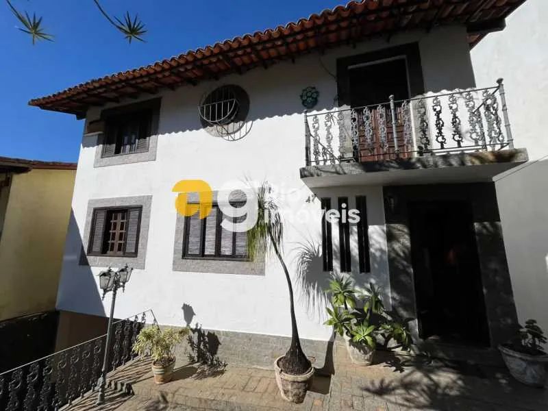 Maravilhosa casa com piscina - Foto 4