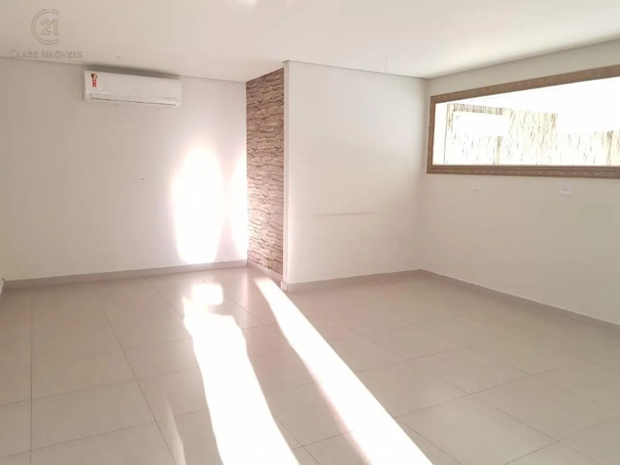 Casa para alugar em Londrina, Guanabara, com 5 quartos, com 270 m² - Foto 2