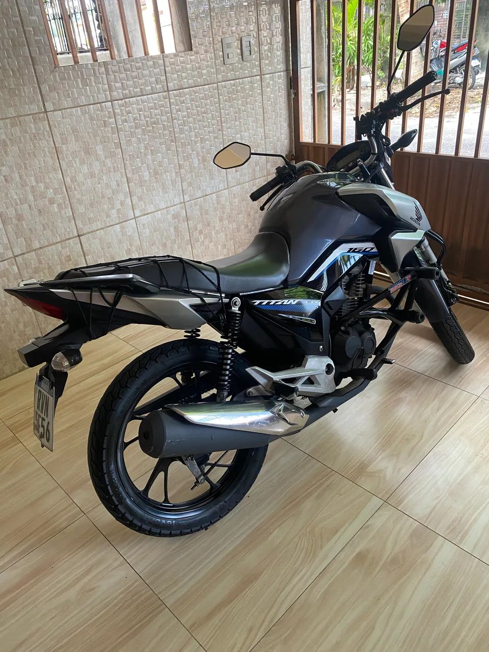Honda titan 2022 - Foto 2