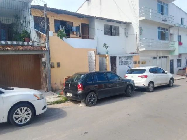 Vendo prédio com 4 casas alugadas próximo ao Colégio Adventista