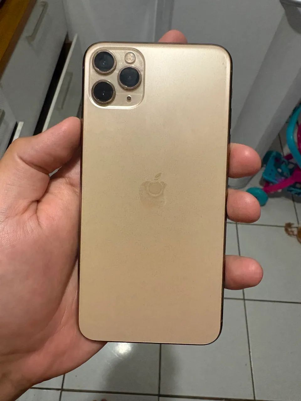 iPhone 11 Pro Max gold 