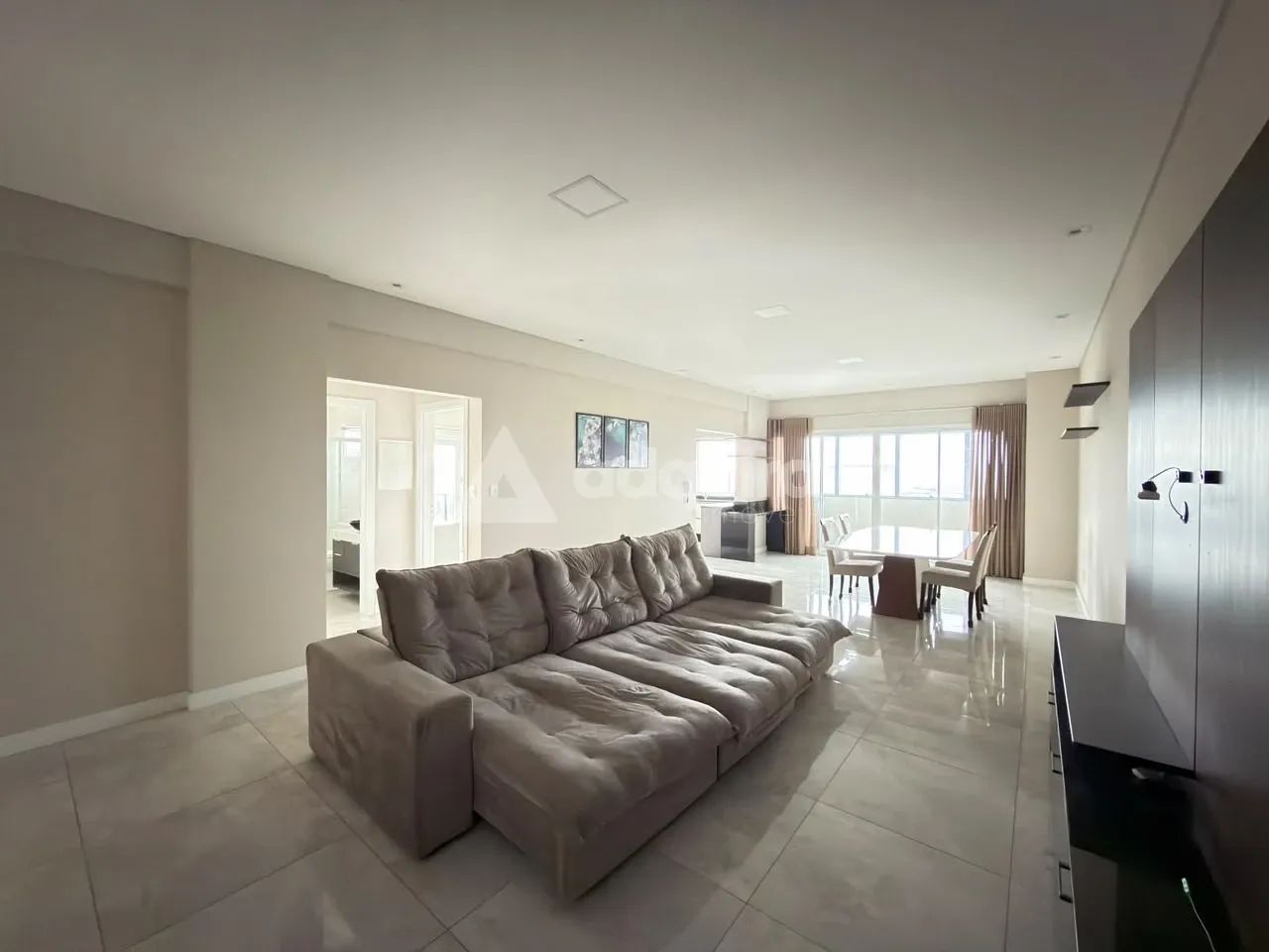 APARTAMENTO SEMIMOBILIADO COM 3 QUARTOS E SACADA GOURMET - Foto 3