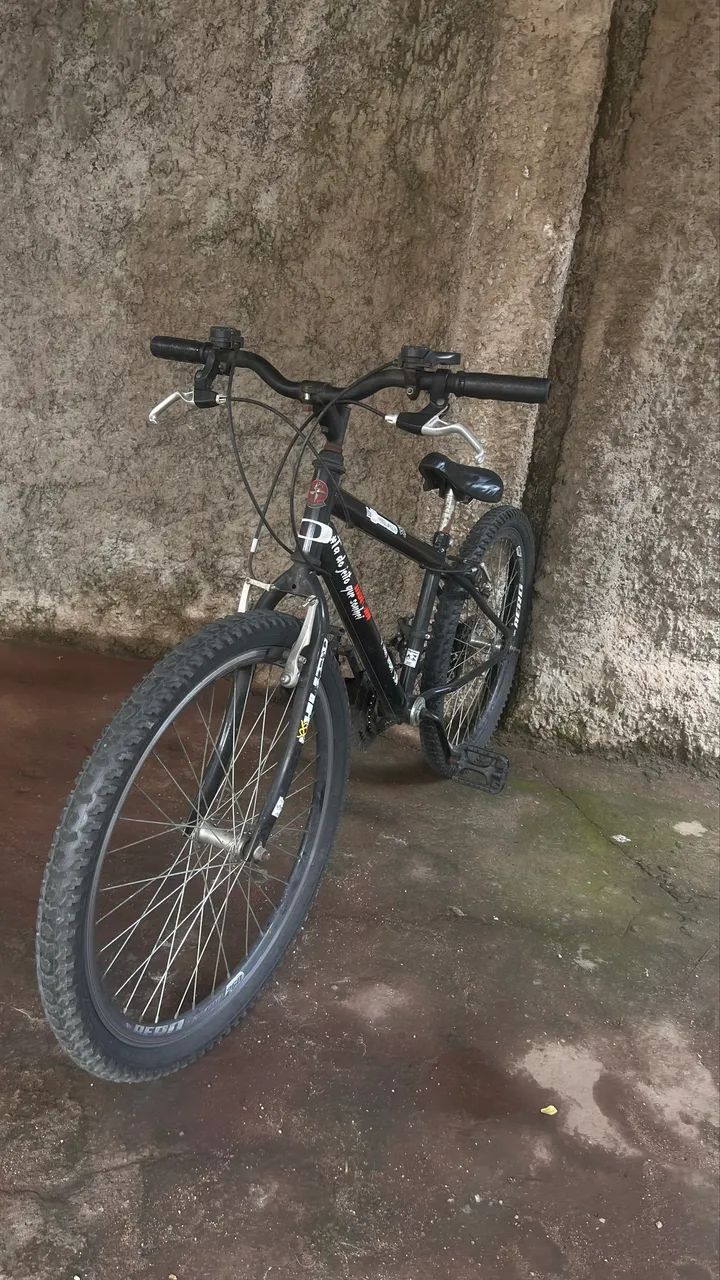Bicicleta preta  - Foto 2