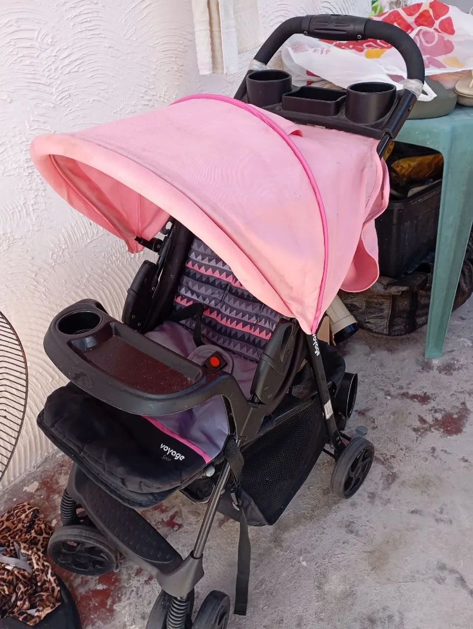 carrinho de bebê semi novo
