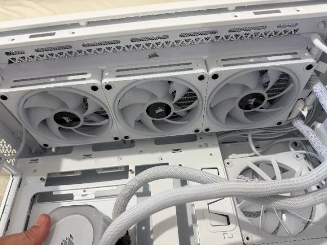 Gabinete Gamer Corsair 5000T, Lateral em Vidro temperado, c/ Water Cooler e Fans Corsair - Foto 4