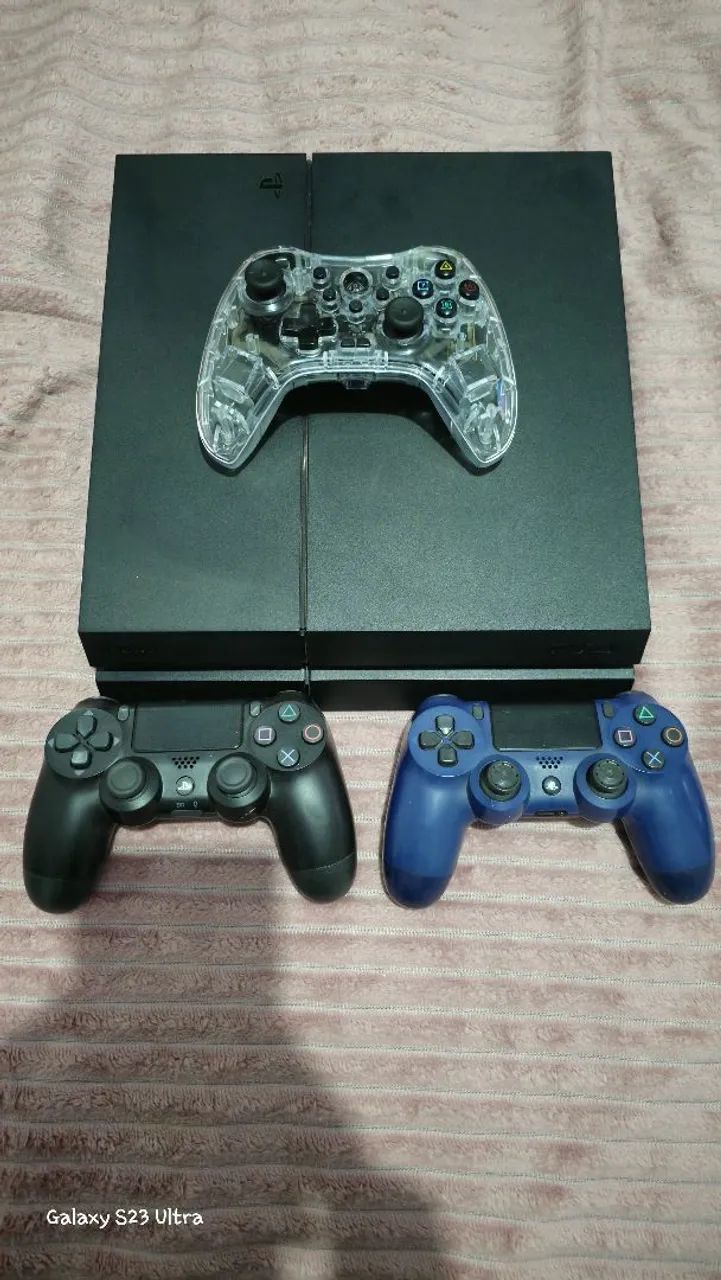 PLAYSTATION 4