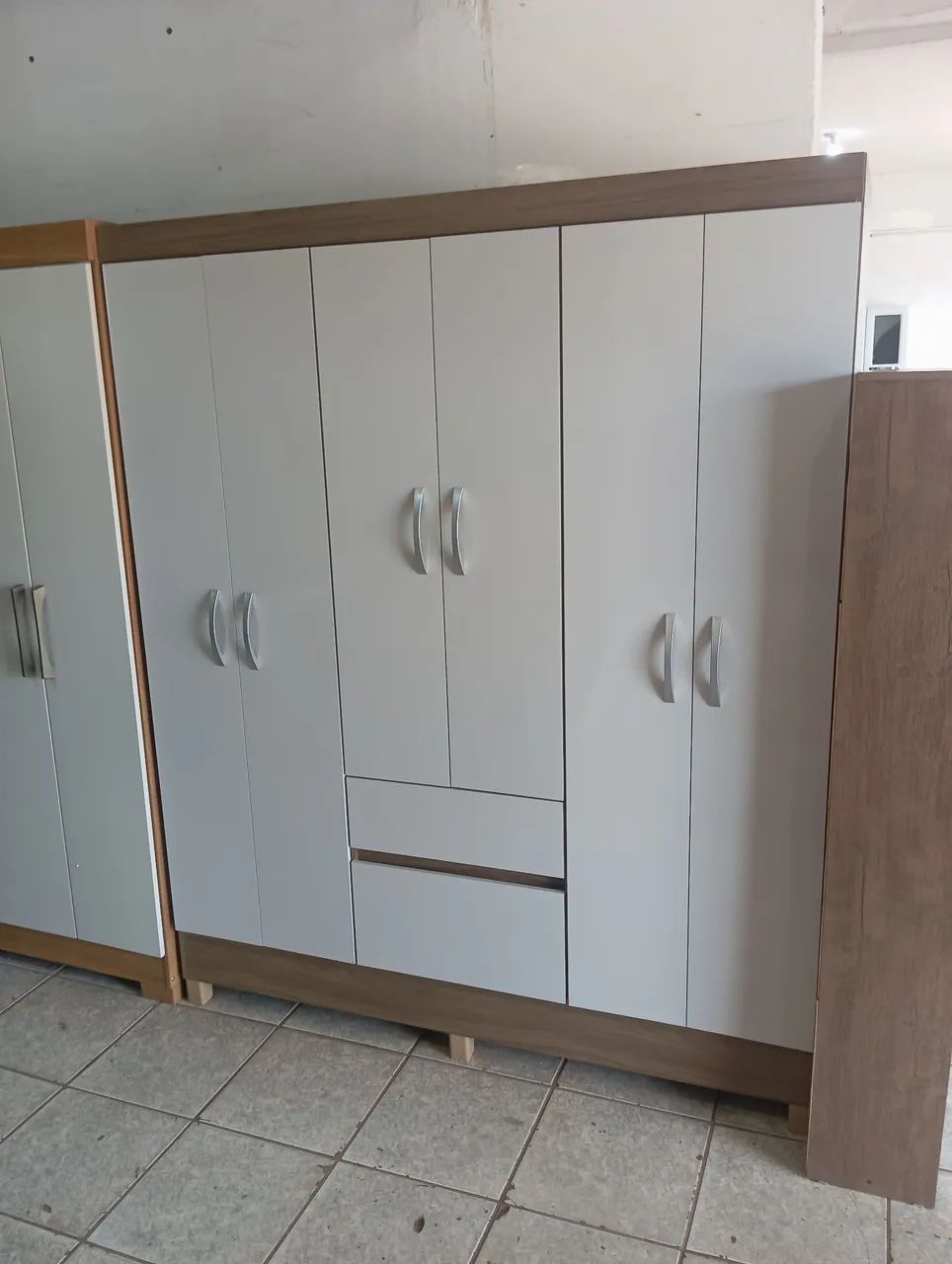 Guarda roupa novo em oferta 