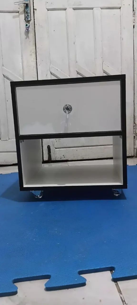 Criado mudo/mesa de cabeceira - Foto 2