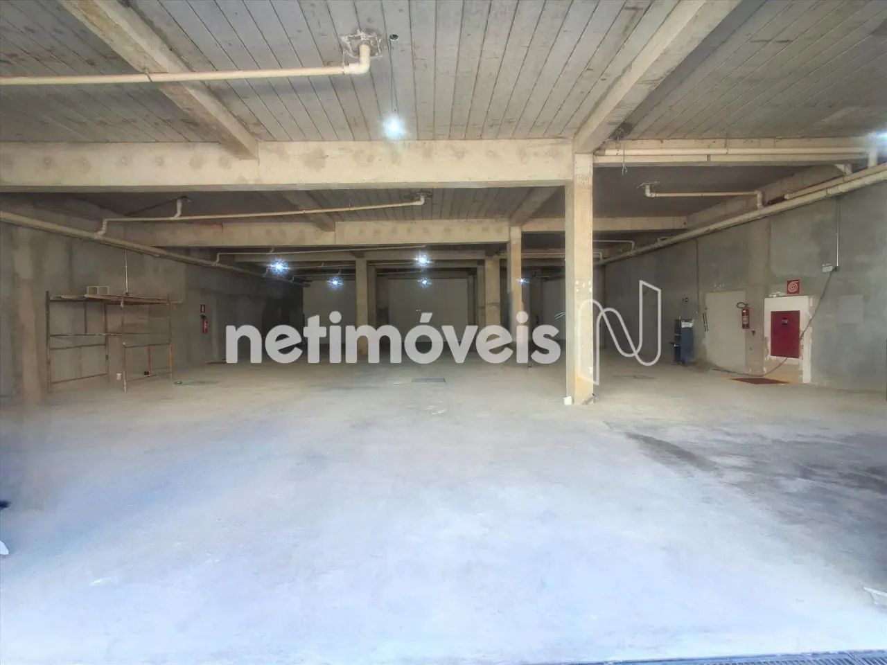 Loja para alugar no bairro Coração Eucarístico, com 142 m²; de área e 02 vagas - Foto 2