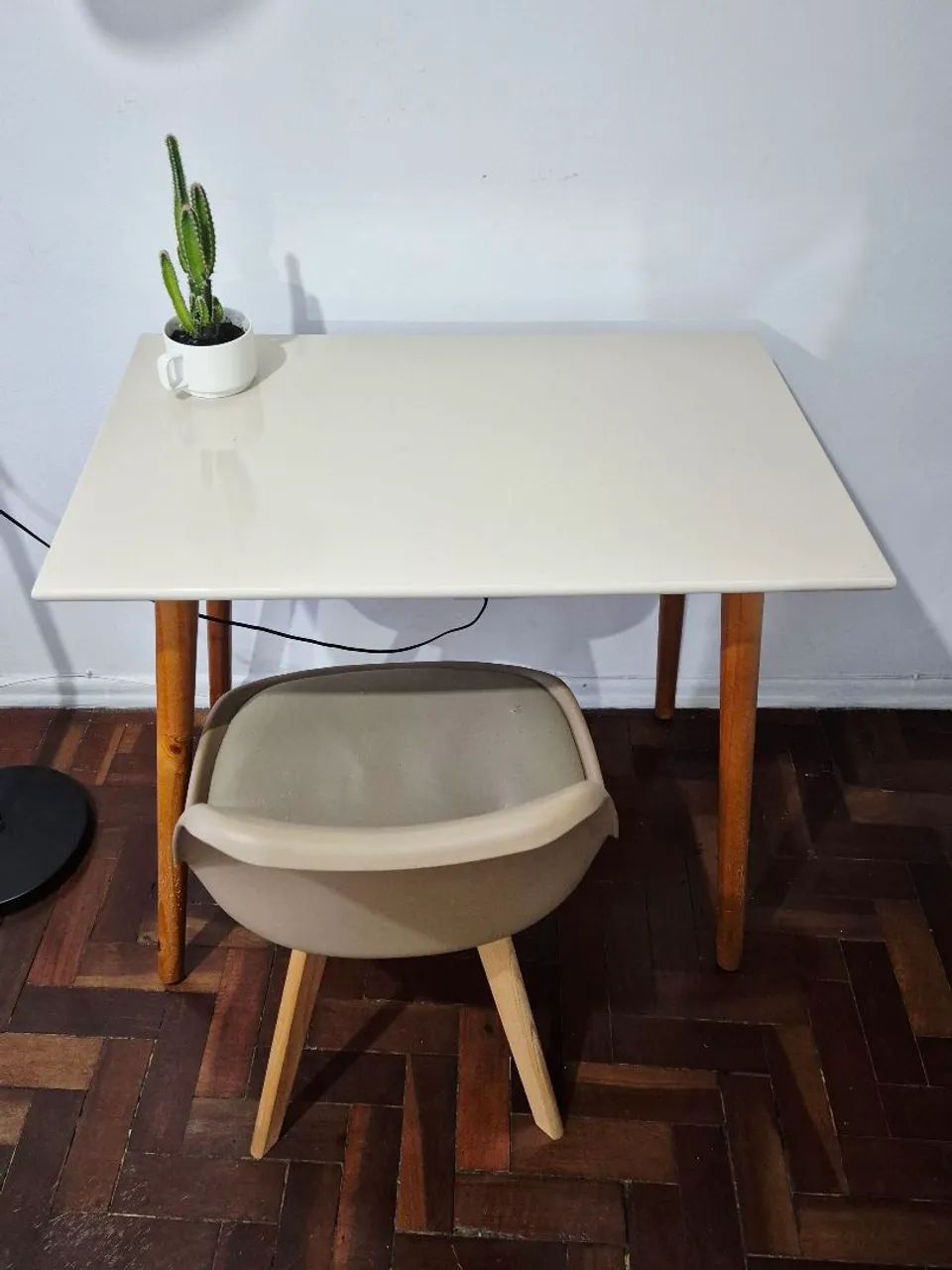 Mesa de escritório + cadeira