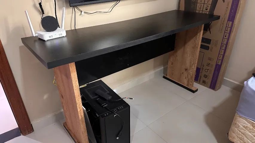 Vende-se mesa