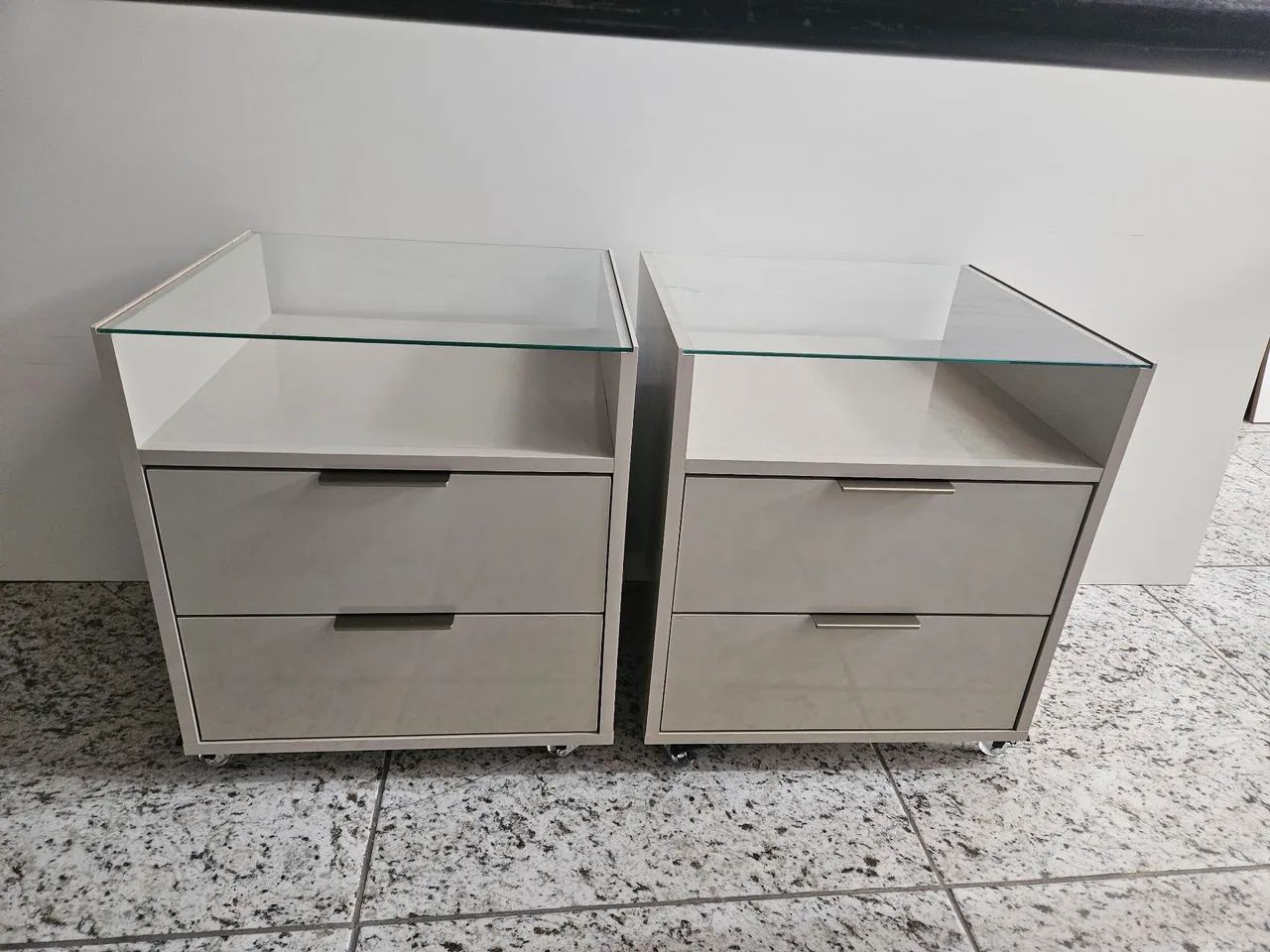Conjunto de criados mudo - Foto 2