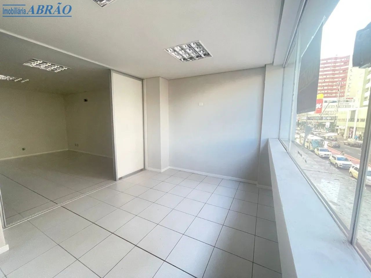 Sala em Sobreloja à venda em Zona 07, Maringá-PR - Foto 10