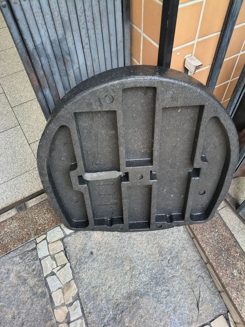 Porta macaco , triângulo e chave de roda original Chevrolet  - Foto 2