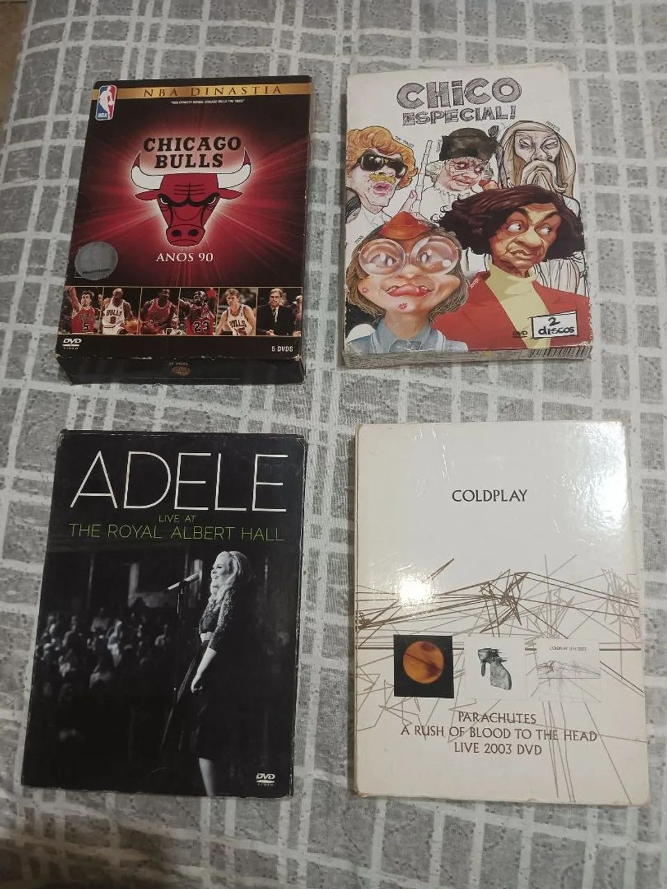 4 Boxes De DVD (Adele, Coldplay, Chicago Bulls, Chico Anysio), LEIA O ANÚNCIO 