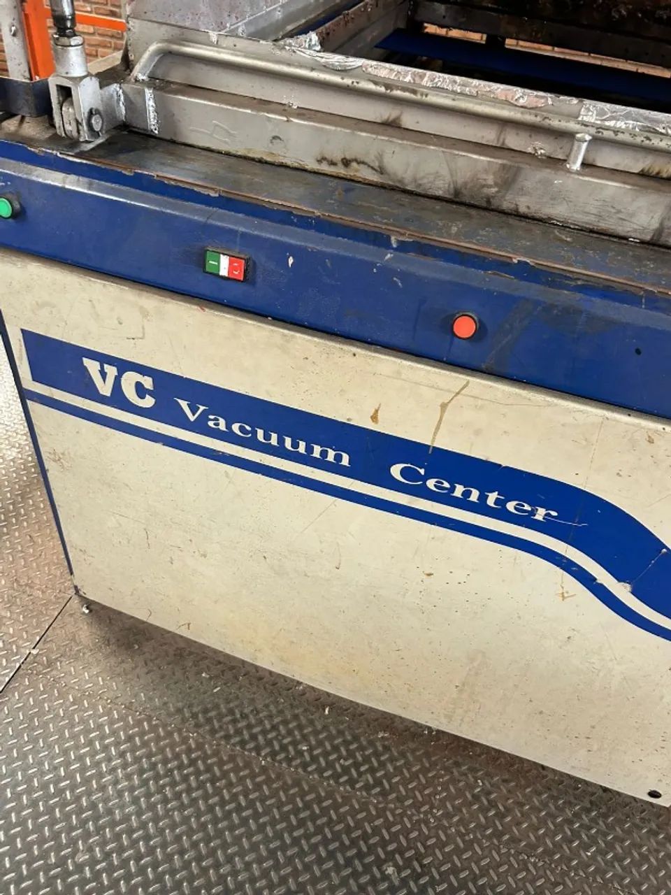 Máquina de Vacumm Forming (Termoformagem a Vácuo) 2,20 x 1,20 metros - Foto 4