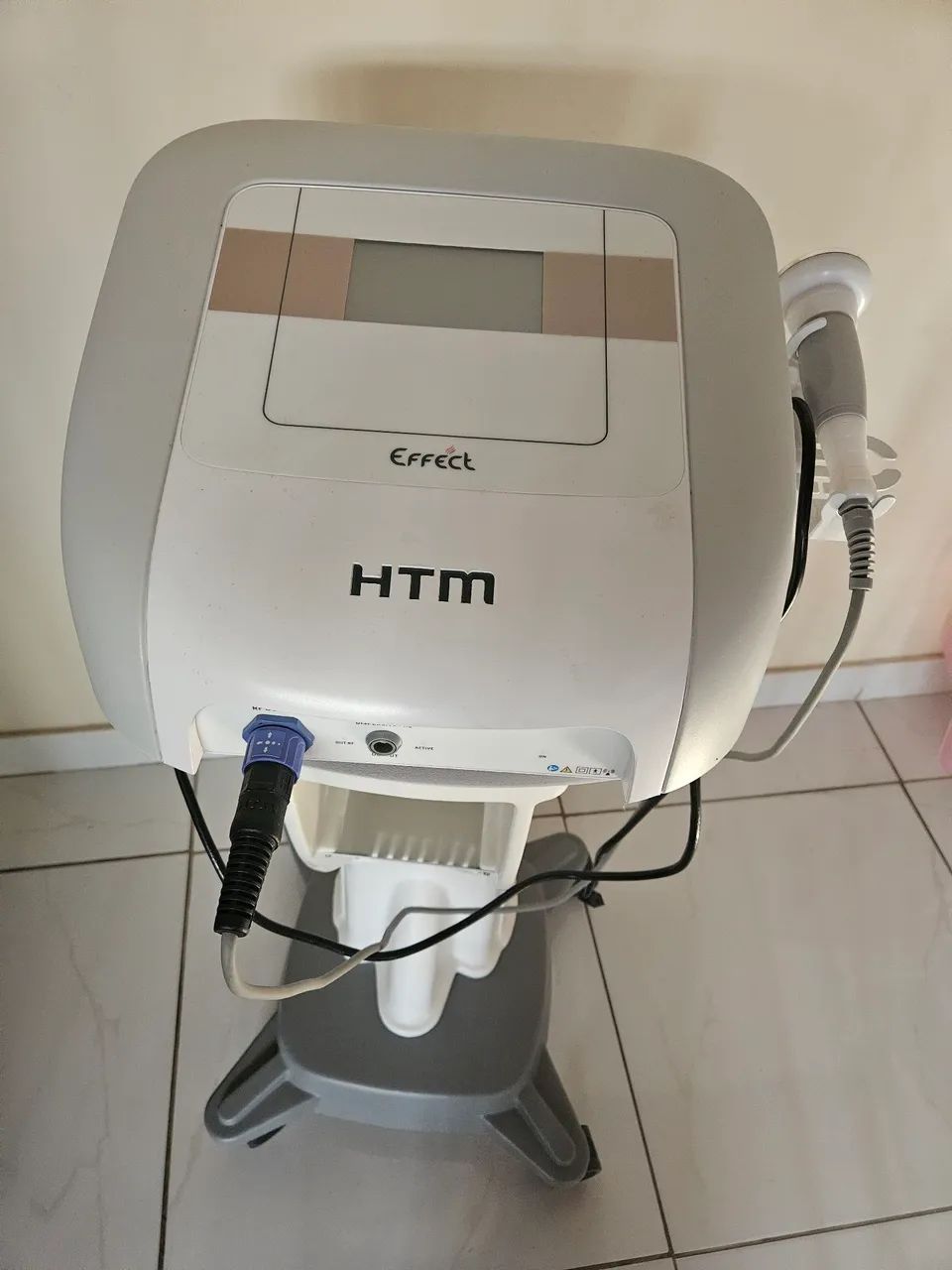 Aparelho de radiofrequência htm.