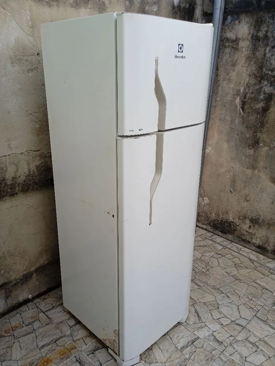 Refrigerador Frost Free Eletrolux  - Foto 2