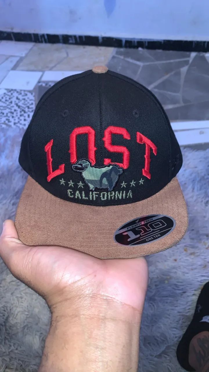 Boné lost Califórnia 