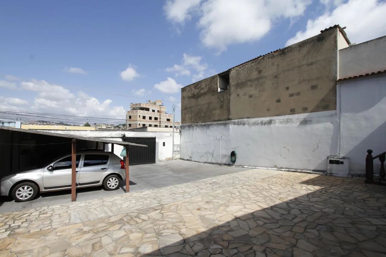 Casa à Venda - Salgado Filho, 5 Quartos, 360 m2