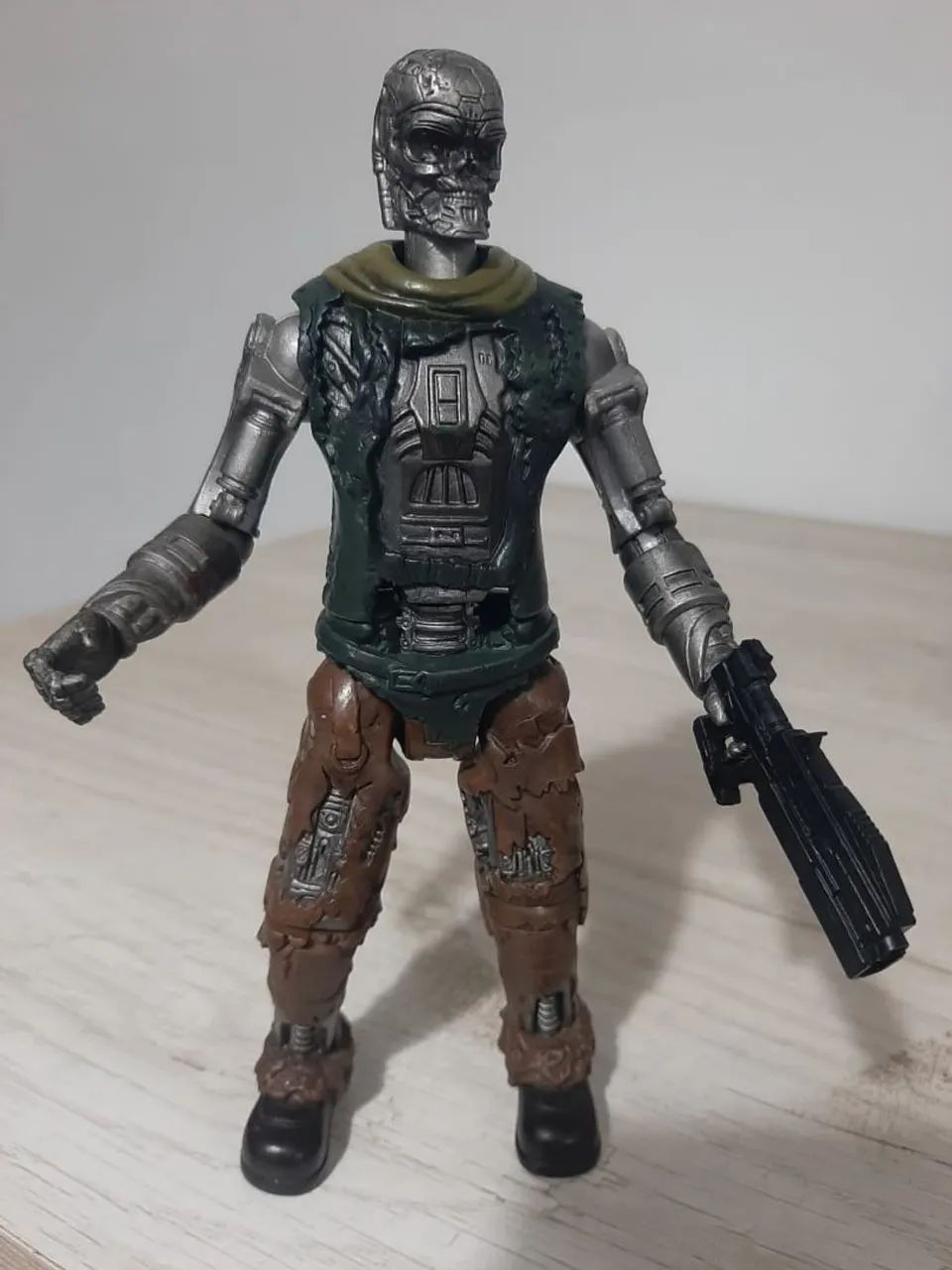 Boneco Terminator Salvation T-600