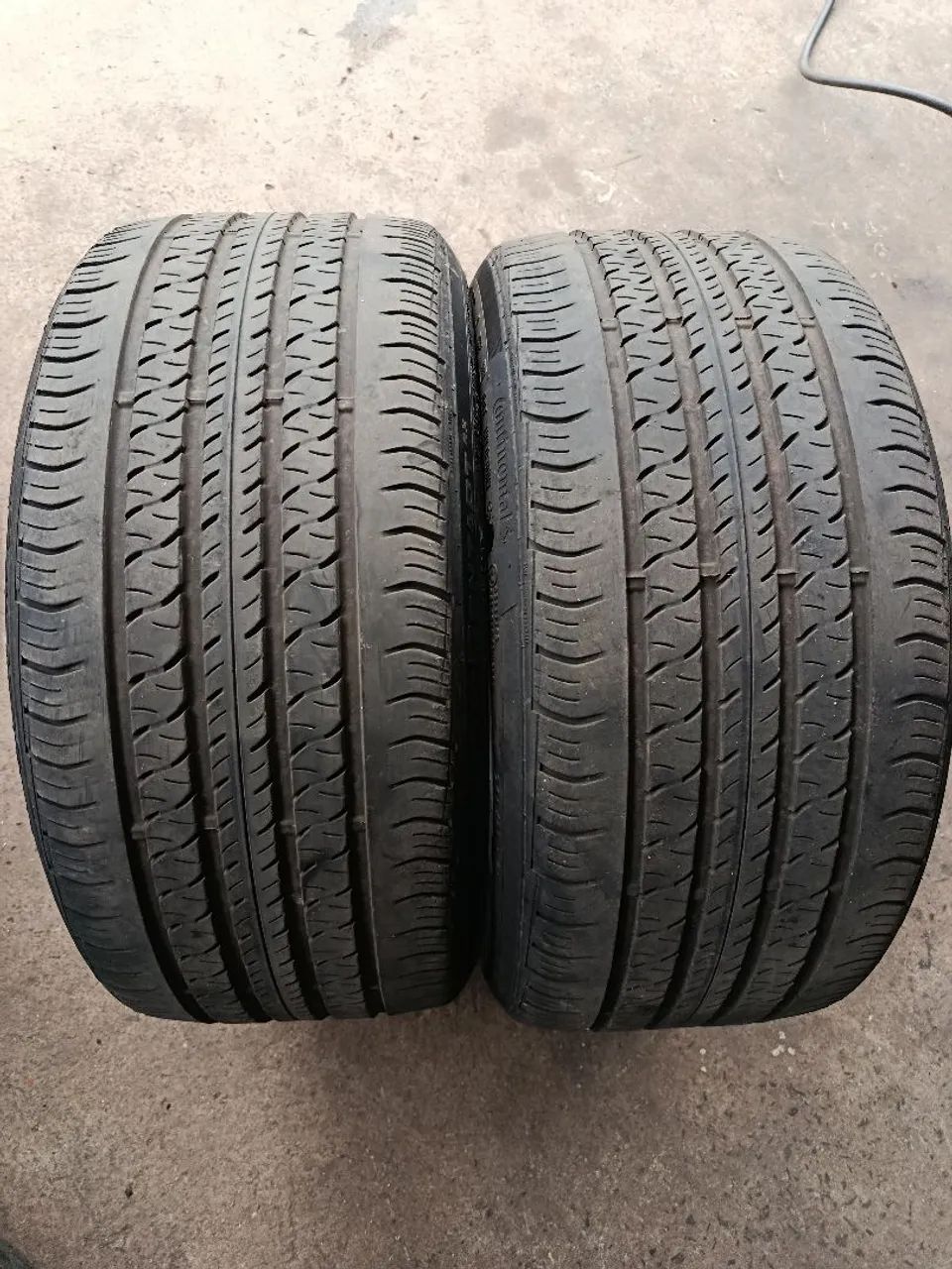 Pneus 265/35-21