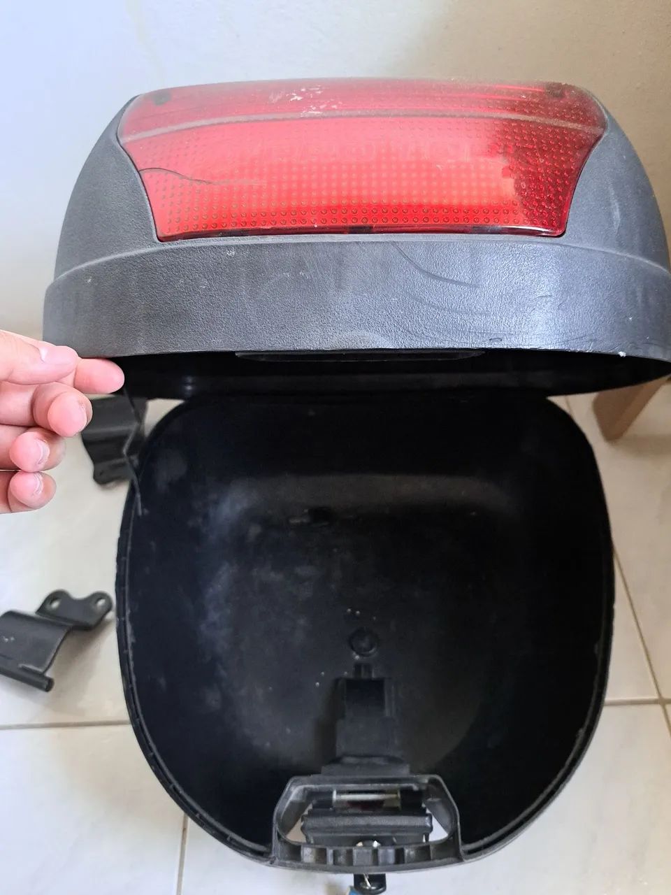 Baú 38L Moto Factor 150 - Foto 4