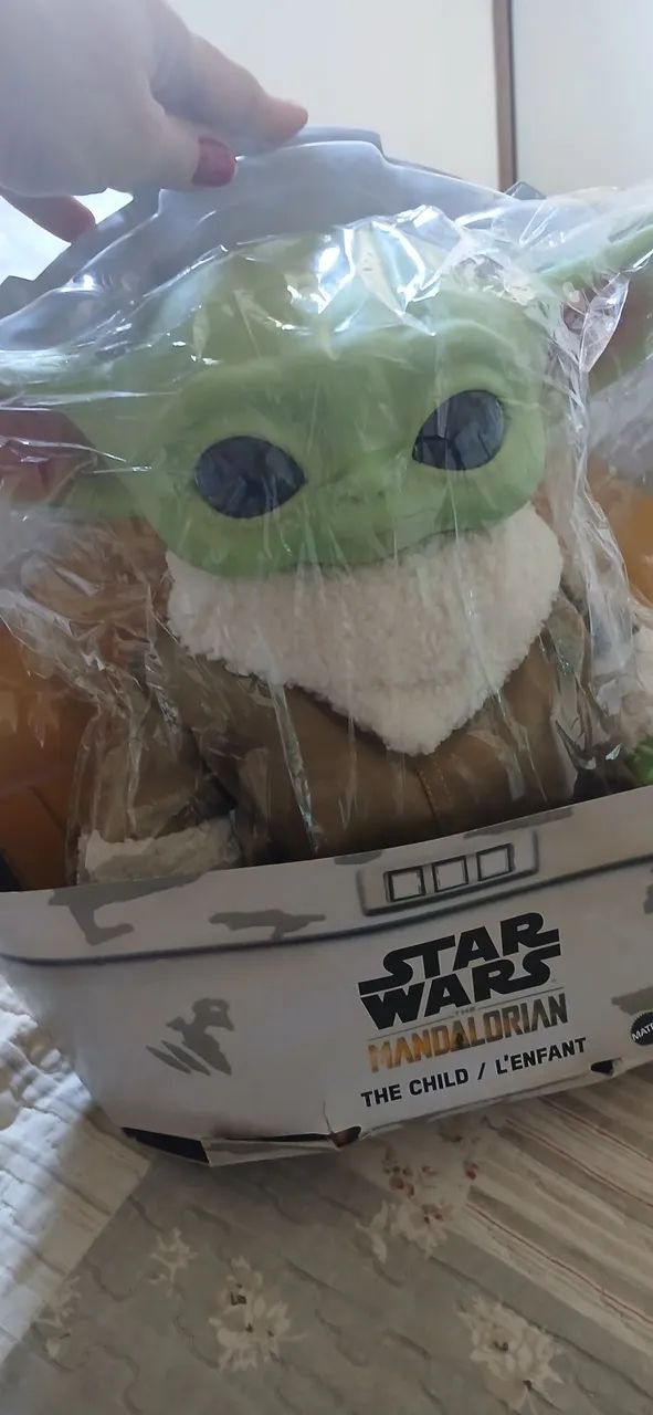 Boneco Yoda colecionável - Foto 2
