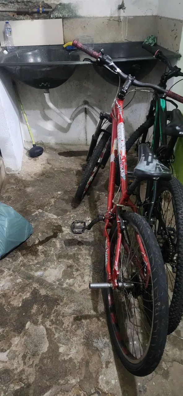 Bicicleta aro 26 (freio hidráulico) pra hojeee - Foto 5