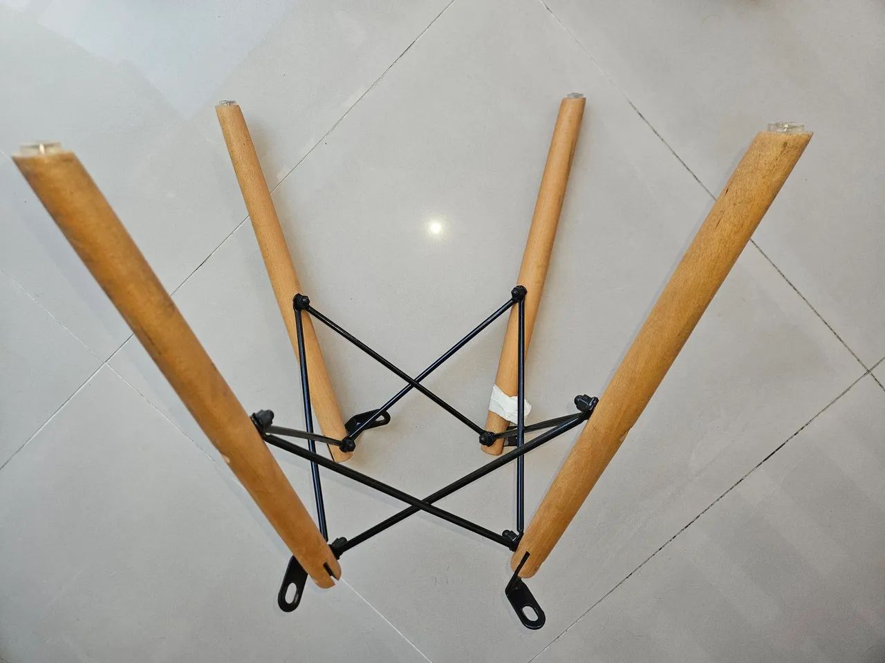 Pés (Base) Cadeira Charles Eames Eiffel - Foto 4
