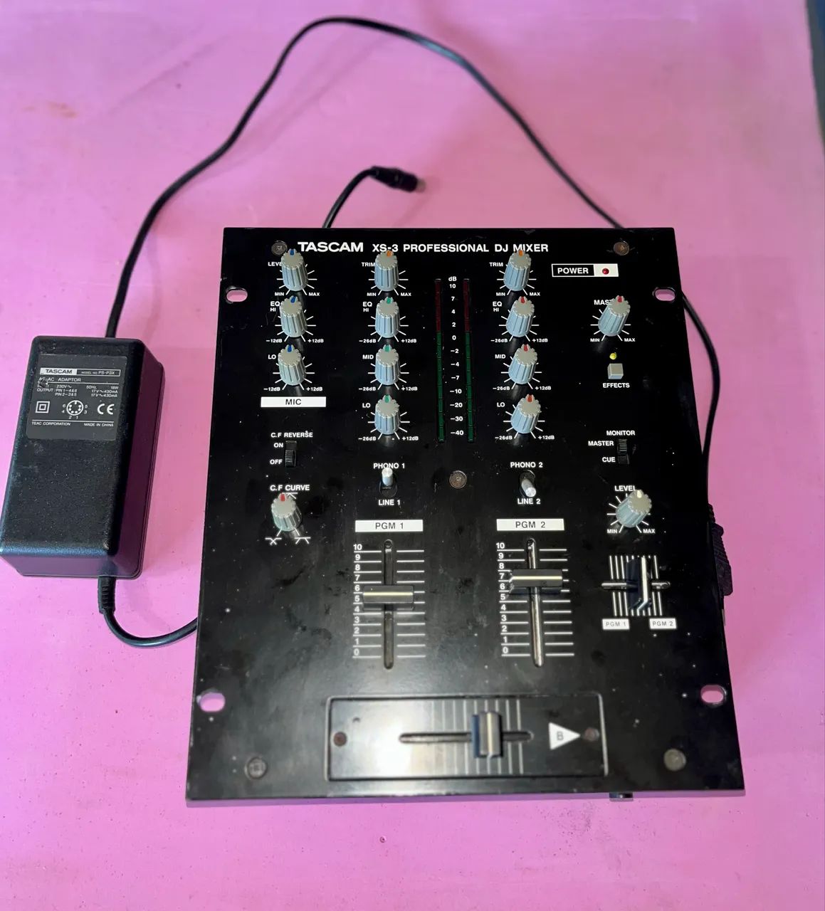 Tascam Mixer XS3 - Aparelhos de Som - Serra dos Lagos (Jordanésia