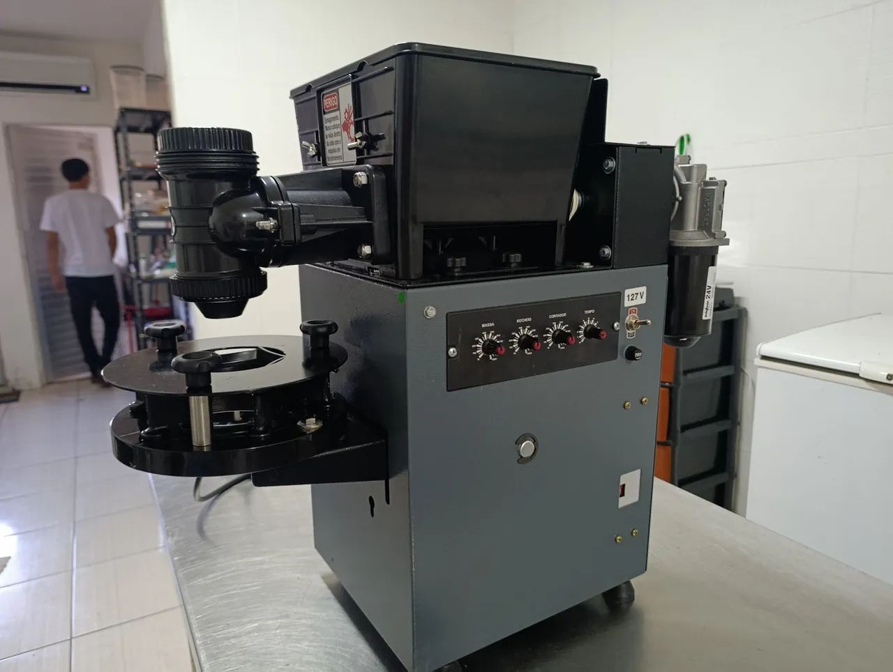 Modeladora de Salgados e Doces Compacta Pop 4.0