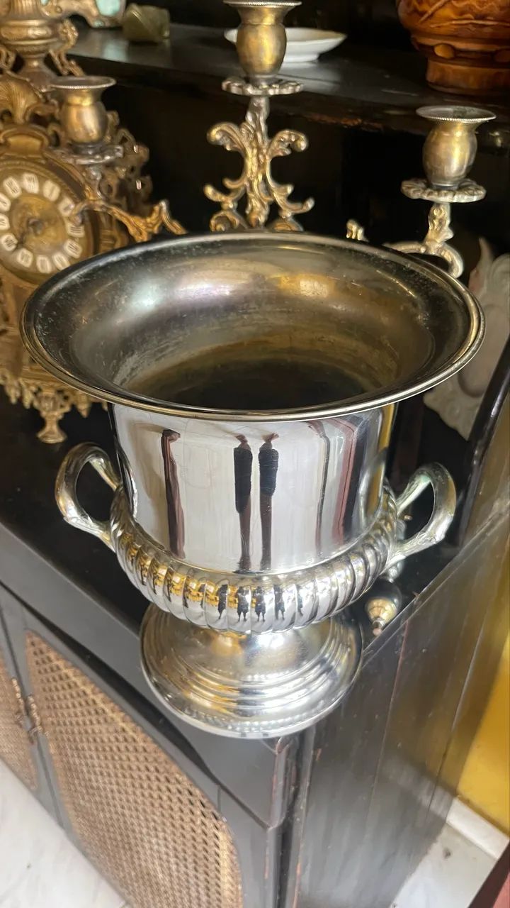 Lindo cor para champanhe ou vaso