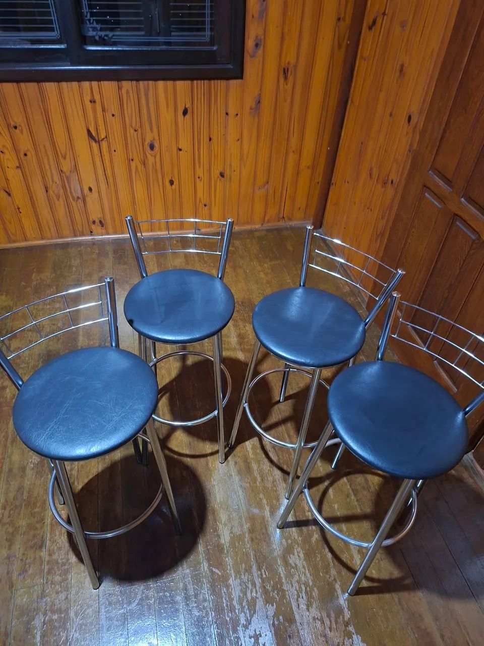 ? Vendo Conjunto com 4 Banquetas Altas - Cromadas65566195718019121