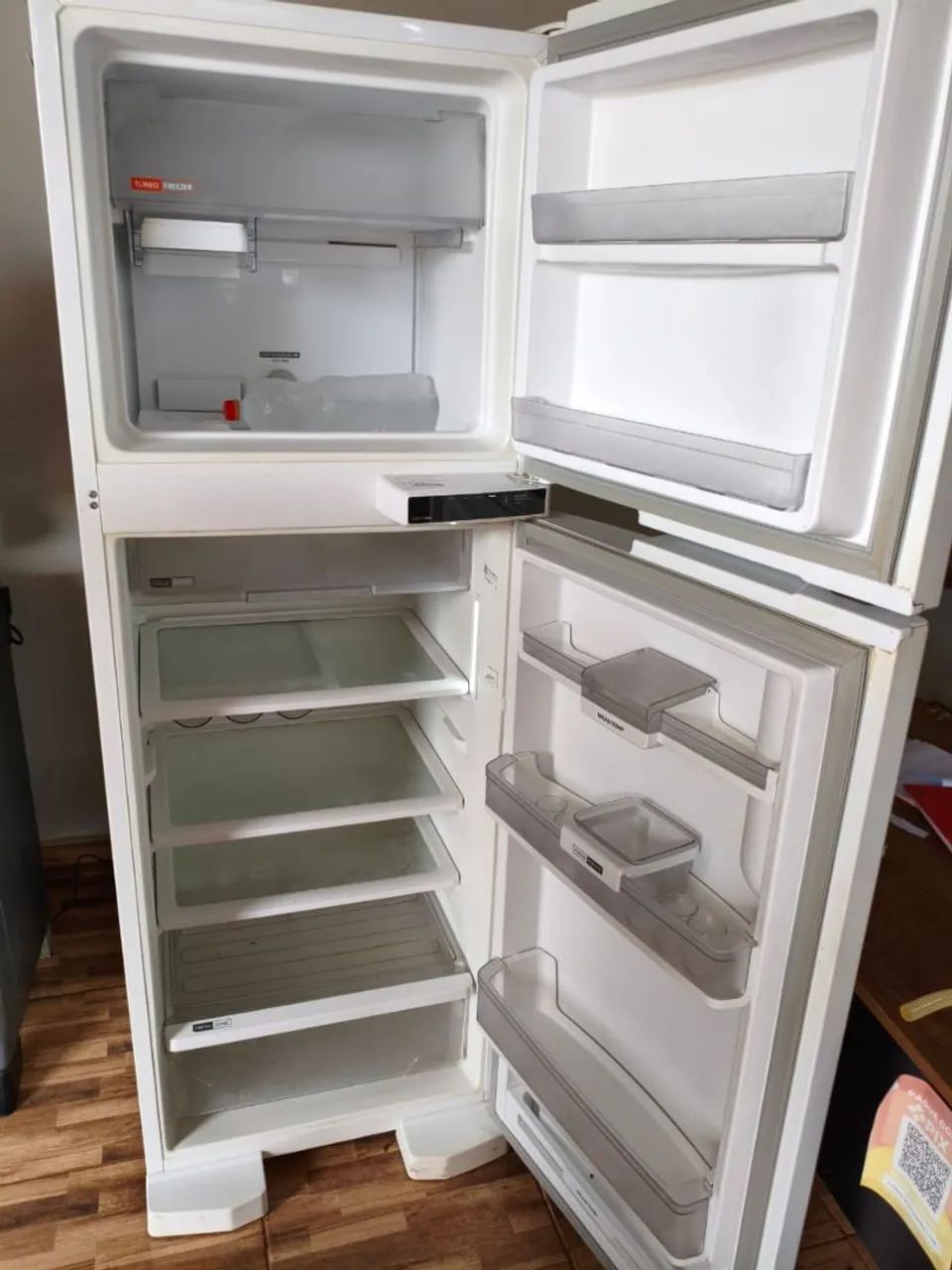 Hoje barato geladeira seminova entrego dou garantia 