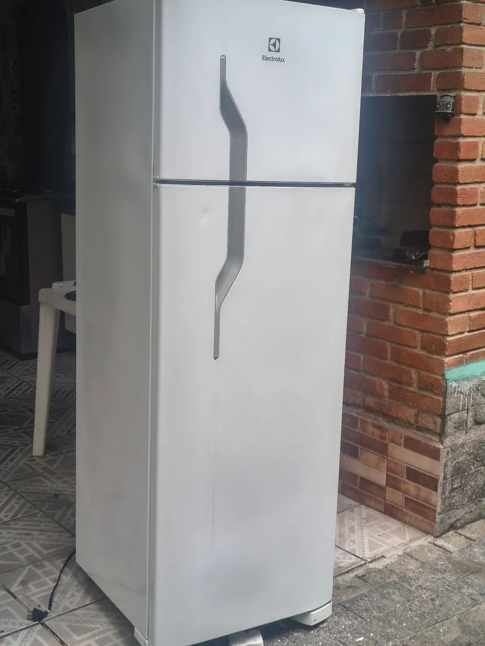 Geladeira Eletrolux 110v
