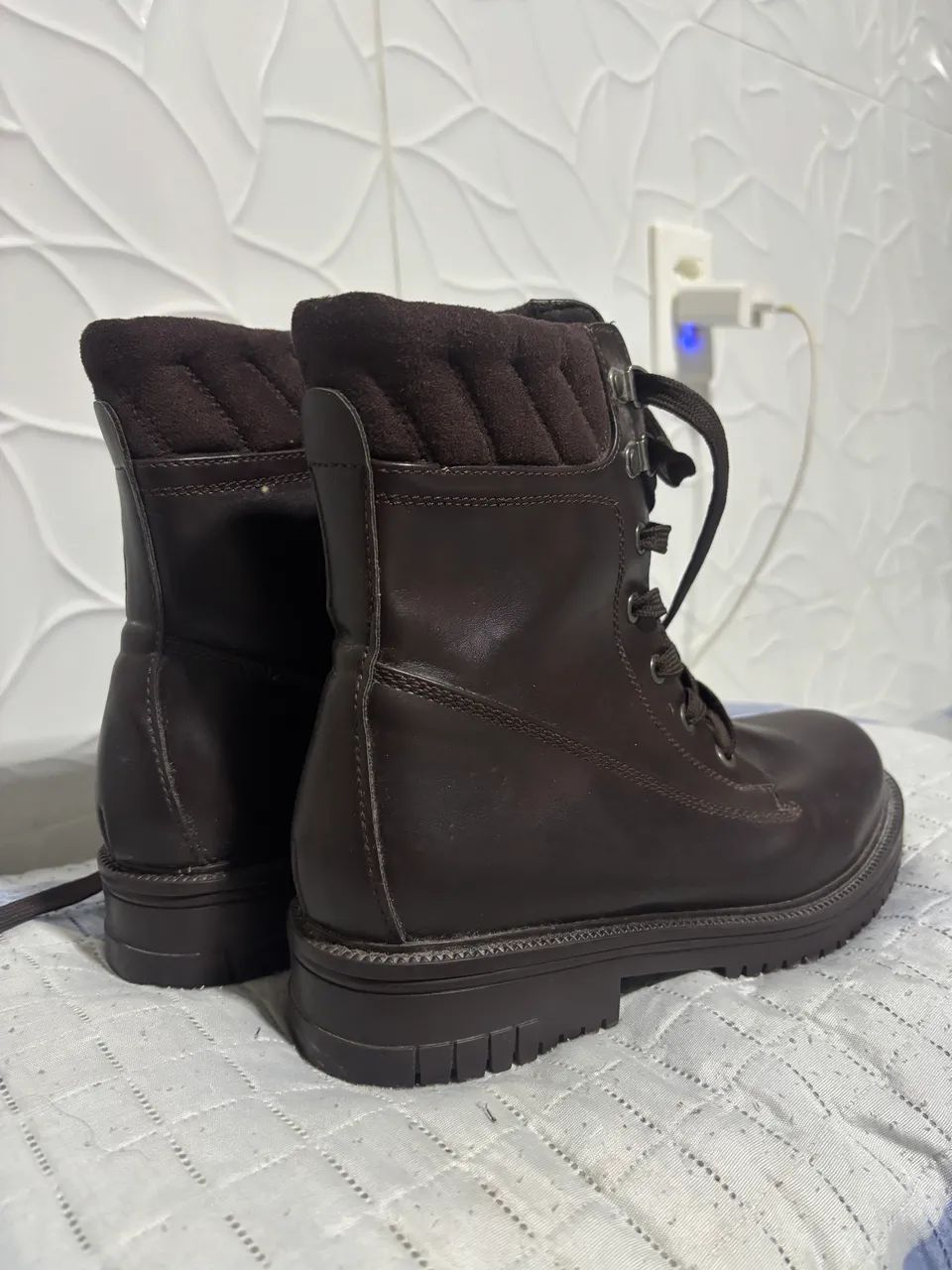 Bota Coturno Marrom feminina 
