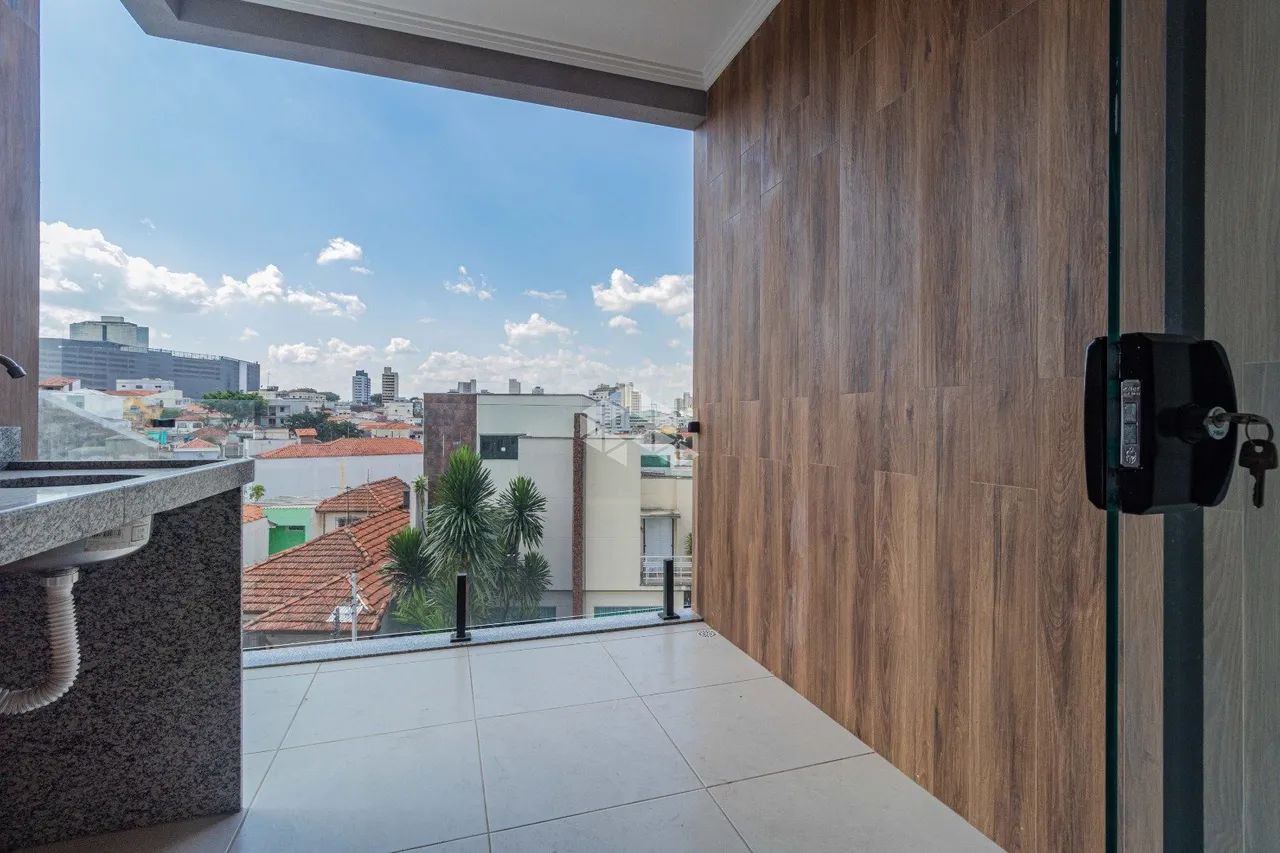 VARANDA AMPLA, LAVABO E VAGA! Apartamento no Tucuruvi com 2 Dormitórios 59m²