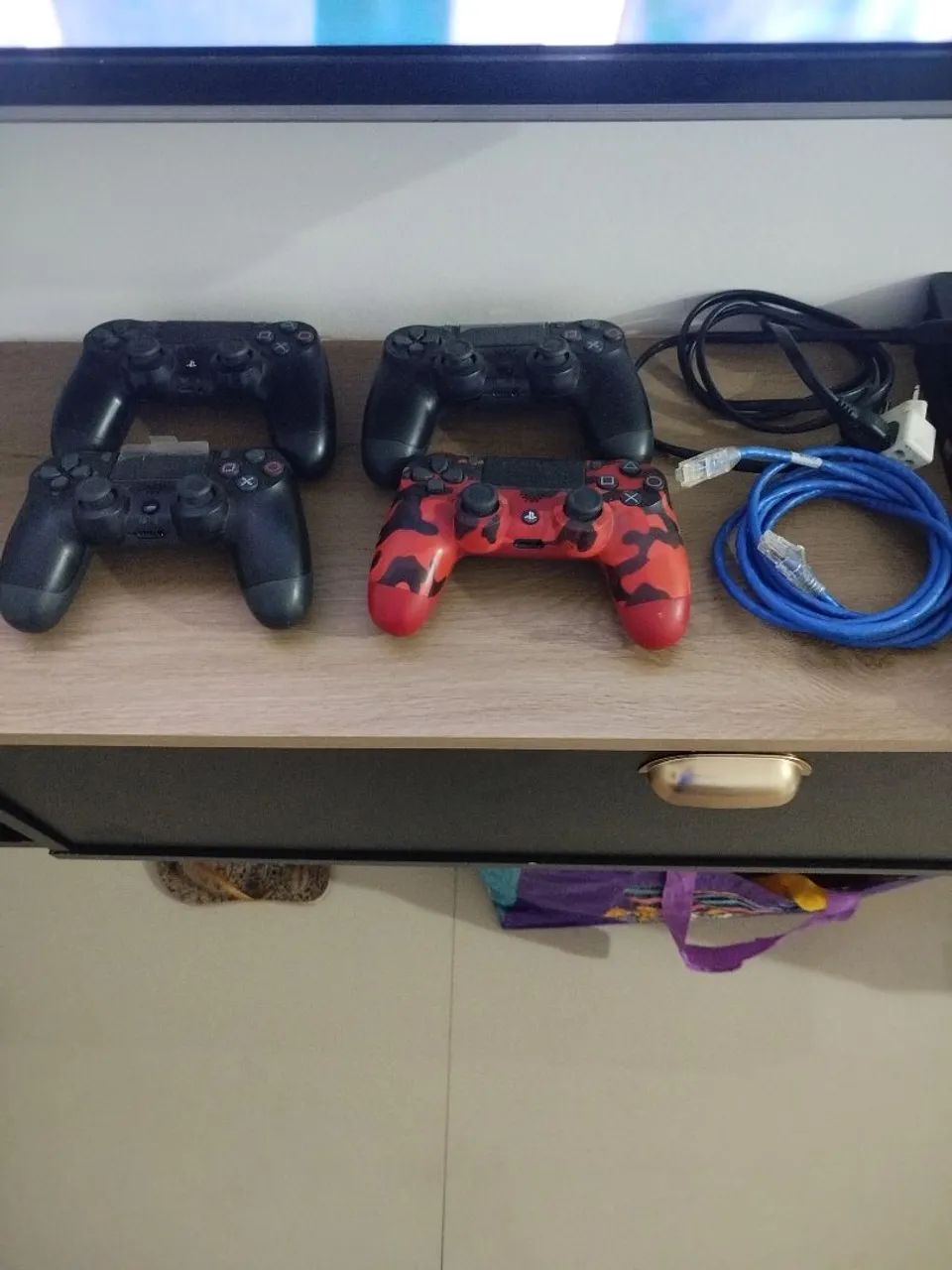 Vendo PS 4 Slim 1tb - Foto 3
