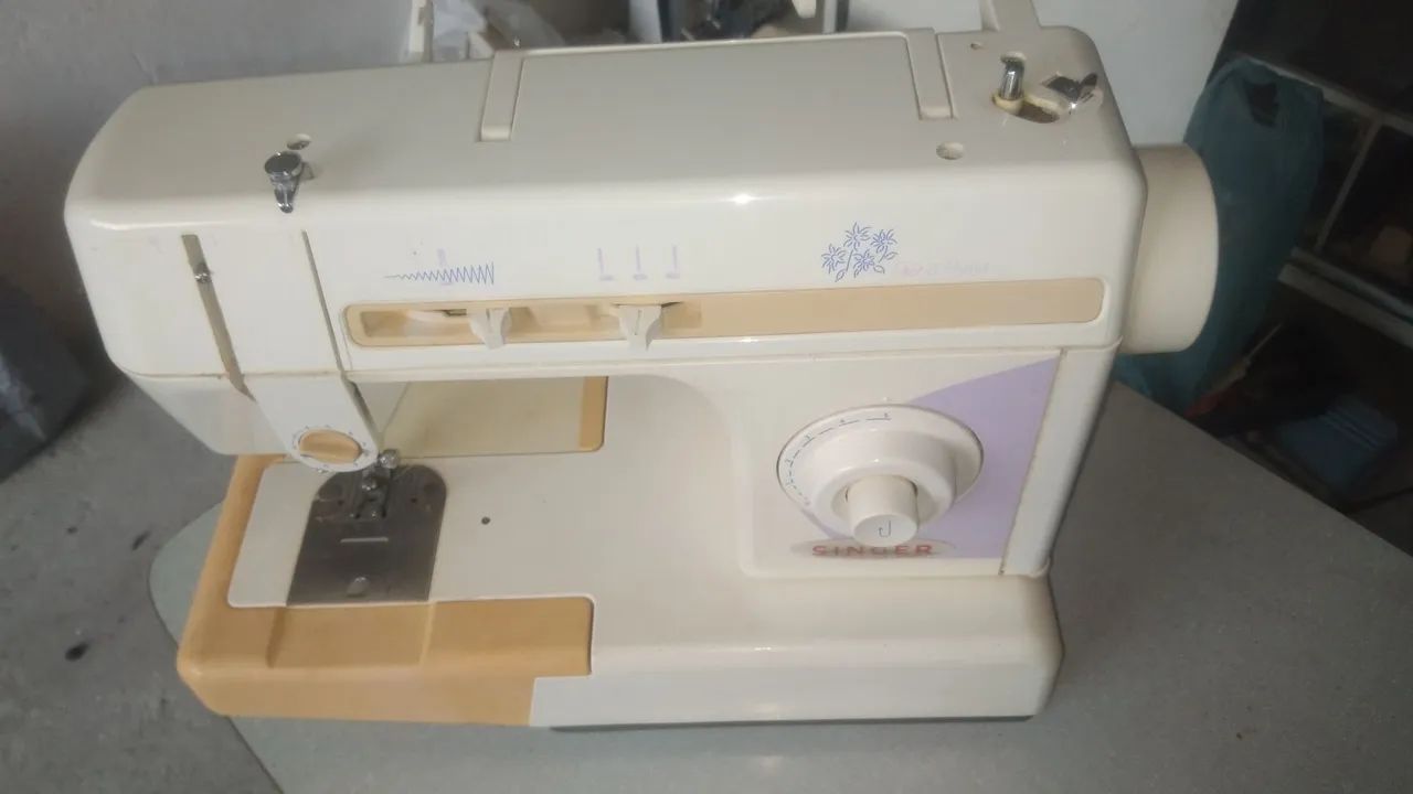 Máquina de costura singer  - Foto 3