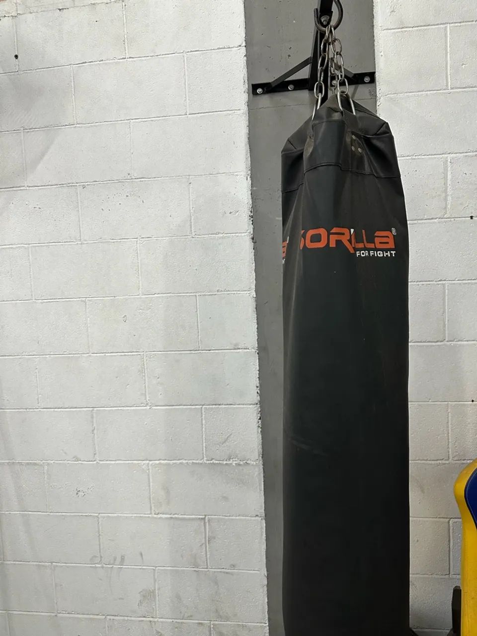 Saco boxe GORILLA + SUPORTE