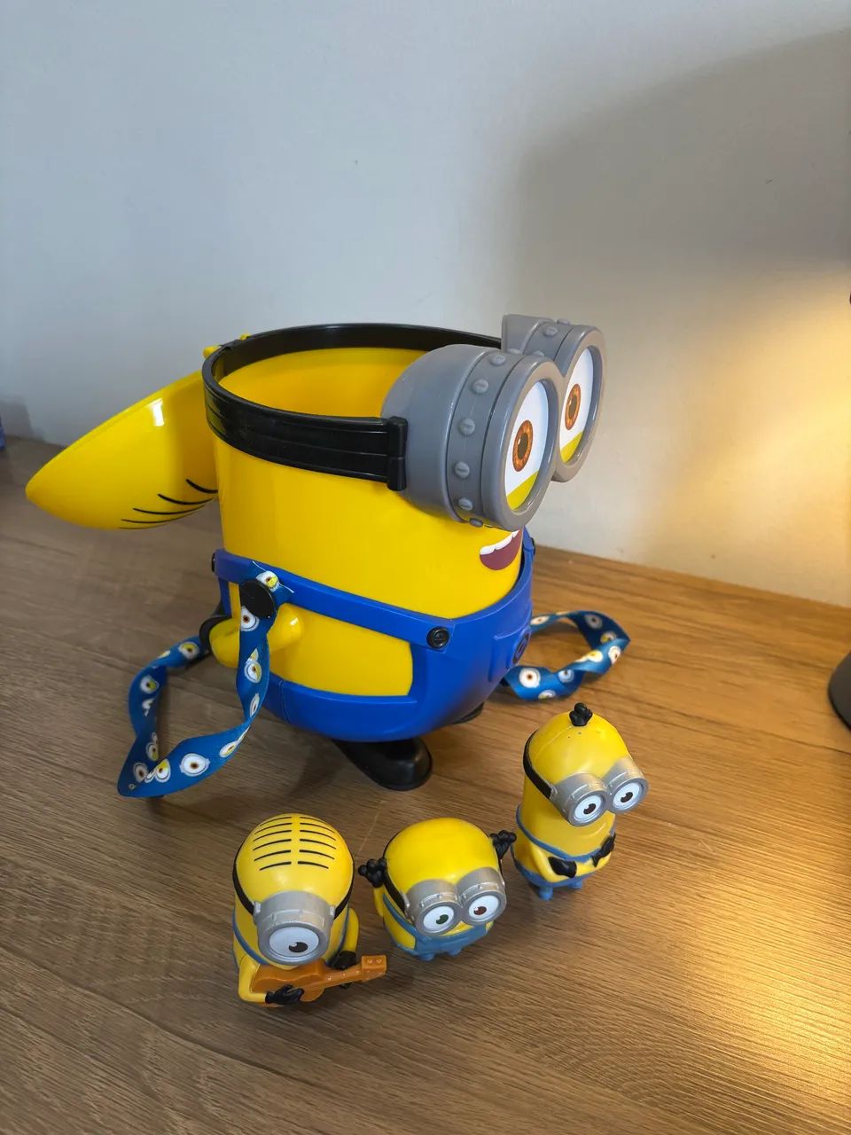 Minions - Balde de Pipoca e Brinquedos MC Donalds - Foto 3
