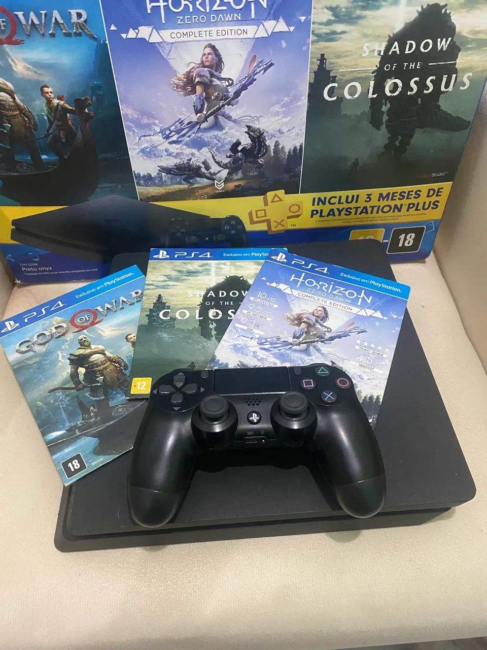 PS4 SLIM NA CAIXA 1 TERA COM VÁRIOS JOGOS - Jogos de Vídeo Game