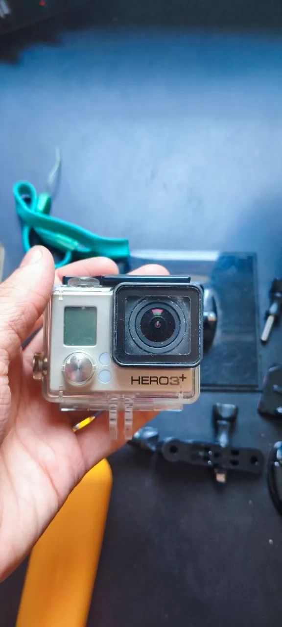 Go pro hero 3+ com acessórios